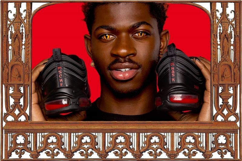 Emberi vérrel felturbózott "Sátán" Nike sneakereket árul ...